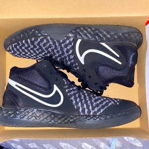 Nike KD trey 5 Vlll basketball shoes